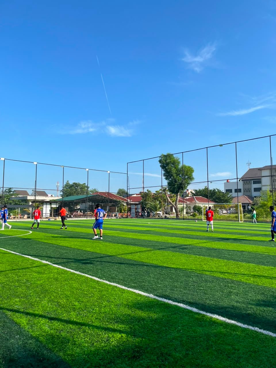 Mini Soccer Hotel Mona Plaza: Sensasi Main Bola Seru, Langsung di Belakang Hotel!
